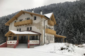 Отель Genzianella Mansarda Molveno-Andalo, Молвено
